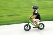 Công dụng thần kì của xe đạp cân bằng với trẻ tự kỷ